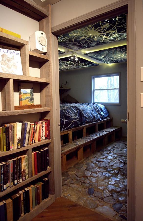 Lost River Hostel French Lick Bagian luar foto