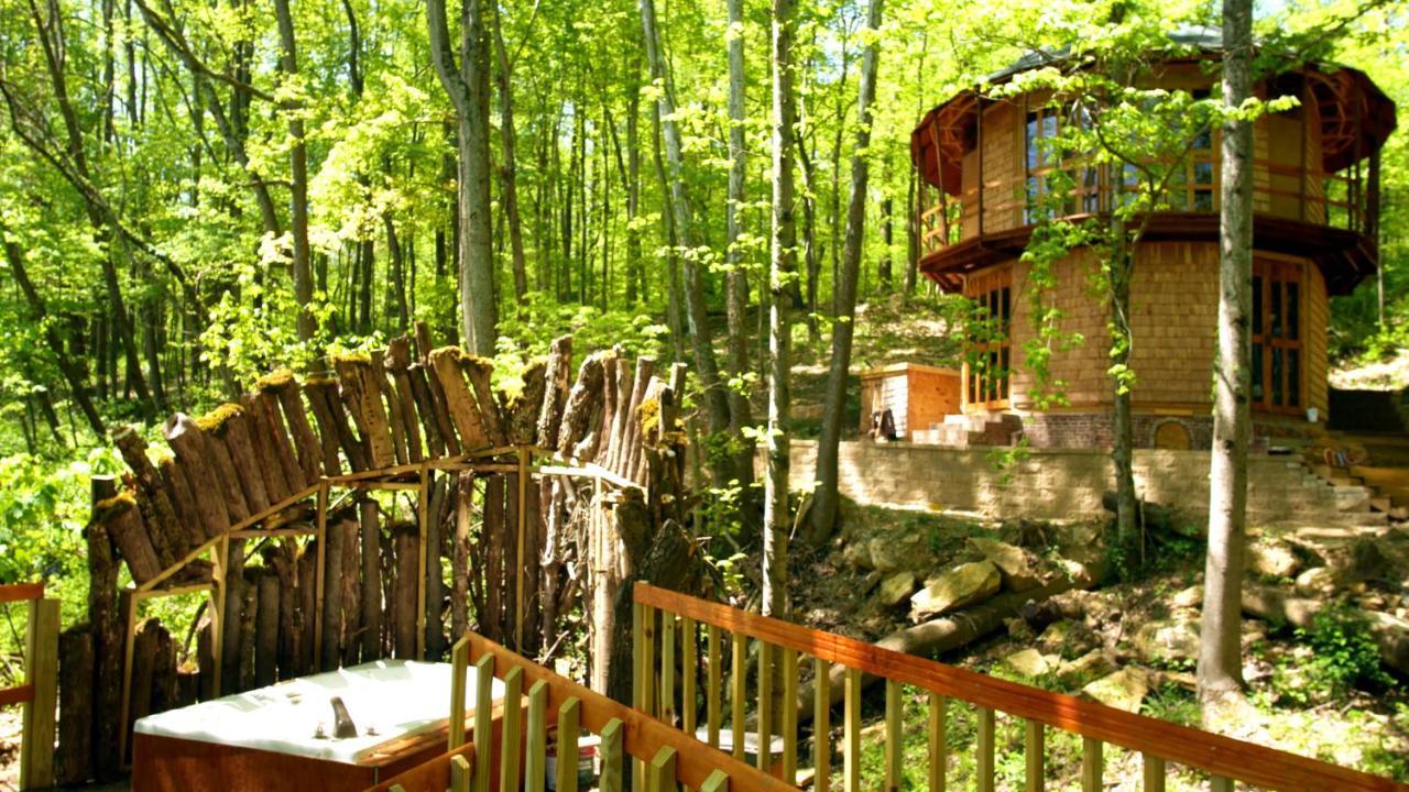 Lost River Hostel French Lick Bagian luar foto