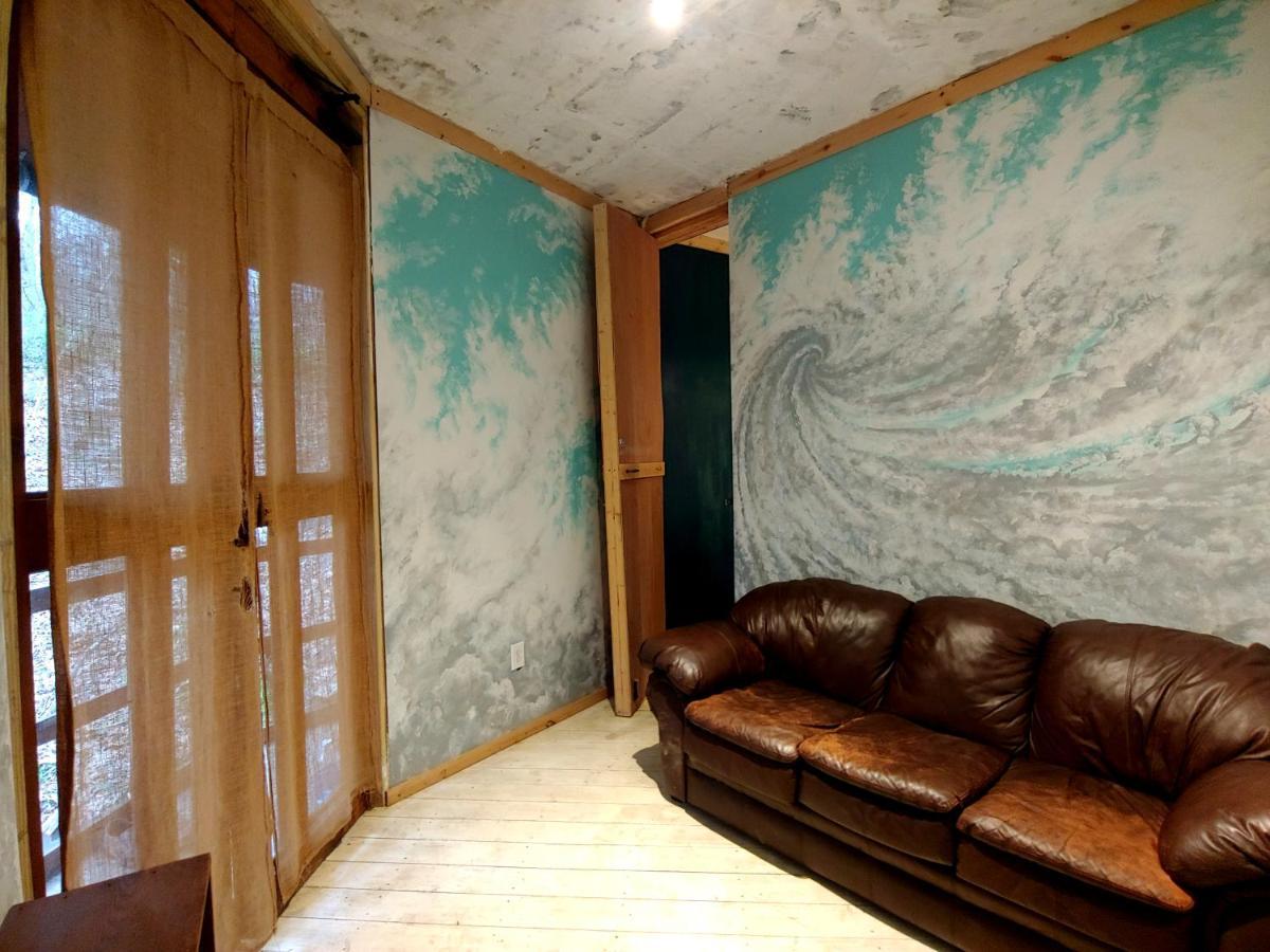 Lost River Hostel French Lick Bagian luar foto