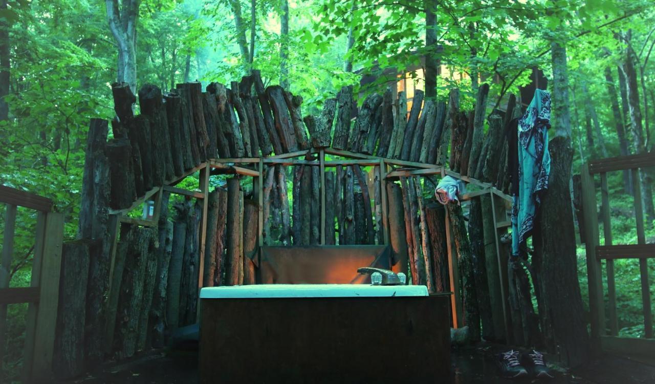 Lost River Hostel French Lick Bagian luar foto